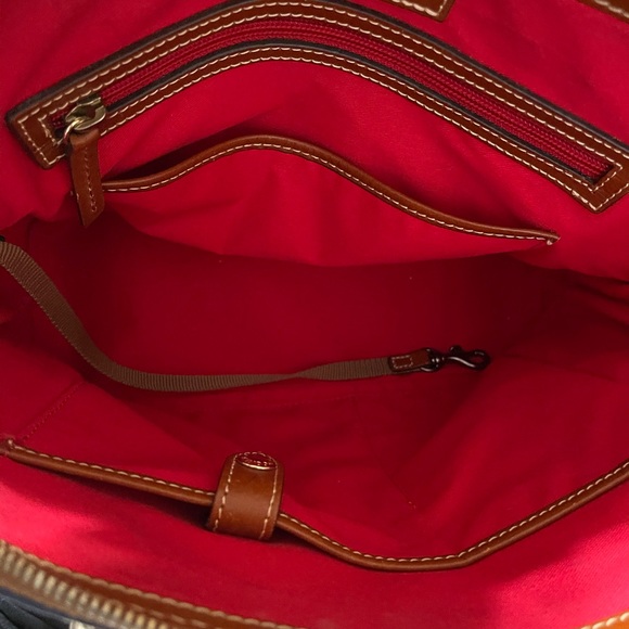 Vintage Dooney and Bourke Navy Zip Zip Crossbody - Picture 2 of 9